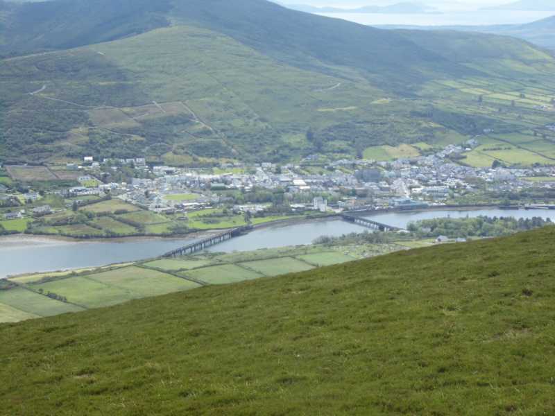 MountainViews.ie Picture about mountain Castlequin (<i>Clochán Mhac Coinn</i>) in area Iveragh NW, Ireland