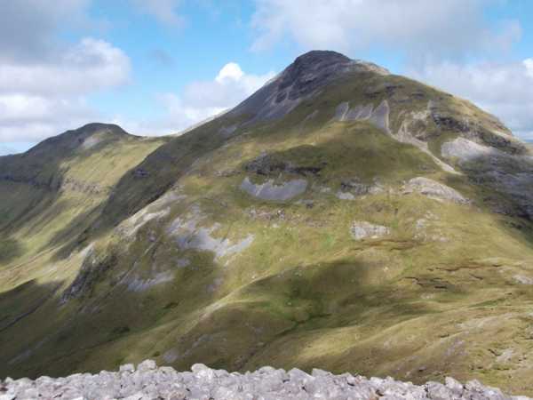 MountainViews.ie Picture about mountain Benbaun (<i>An Bhinn Bhán</i>) in area Twelve Bens, Ireland
