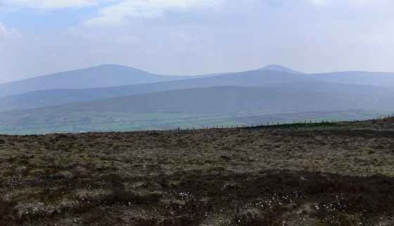 MountainViews.ie Picture about mountain Crockdooish (<i>Cnoc Dhubhaise</i>) in area Sperrin Mountains, Ireland