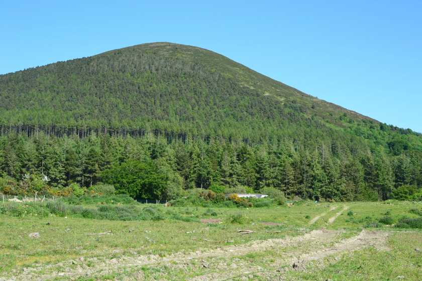 MountainViews.ie Picture about mountain Knockchree (<i>Cnoc Croidh</i>) in area Mourne Mountains, Ireland