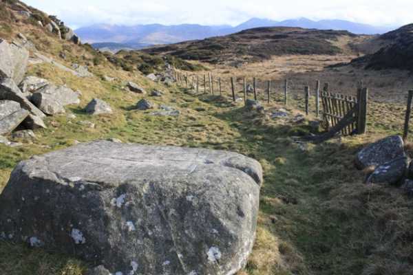 MountainViews.ie Picture about mountain Slievenalargy (<i>Sliabh na Leargadh</i>) in area Mourne Mountains, Ireland