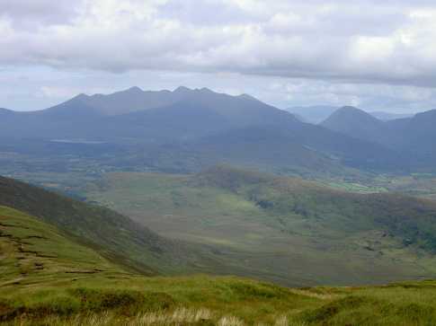 MountainViews.ie Picture about mountain Meenteog (<i>Muing</i>) in area Glenbeigh Horseshoe, Ireland