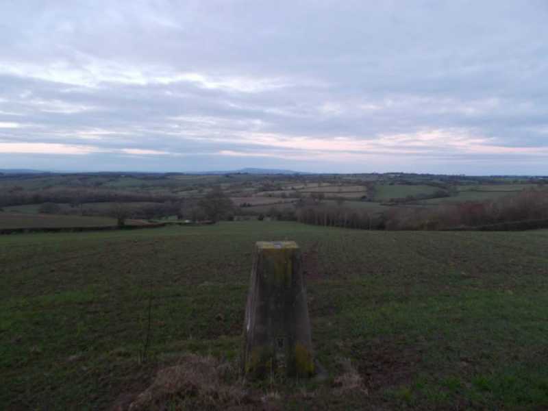 MountainViews.ie Picture about mountain Hegdon Hill  in area West Gloucestershire, Hereford & Worcester, Ireland