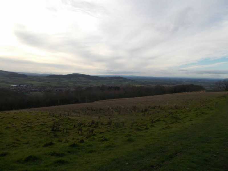 MountainViews.ie Picture about mountain Alderton Hill  in area Central and Eastern England, Ireland