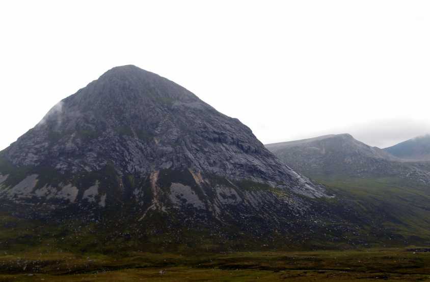 MountainViews.ie Picture about mountain Stob Coire an t-Saighdeir  in area Cairngorms, Ireland