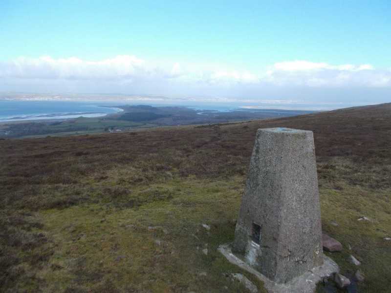 MountainViews.ie Picture about mountain Llanmadoc Hill  in area Carmarthen to Vale of Neath, Ireland